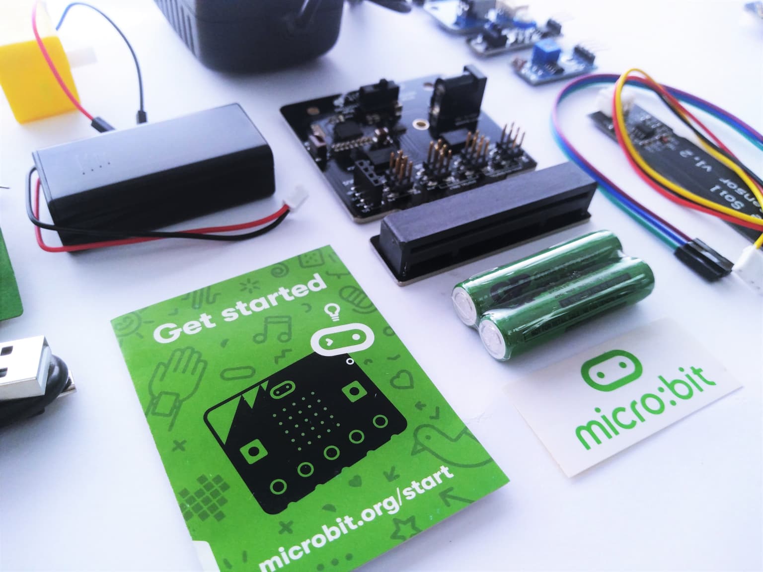 CRCibernetica Micro:bit Starter Kit