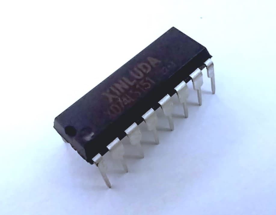 74LS151 Multiplexer 8x1