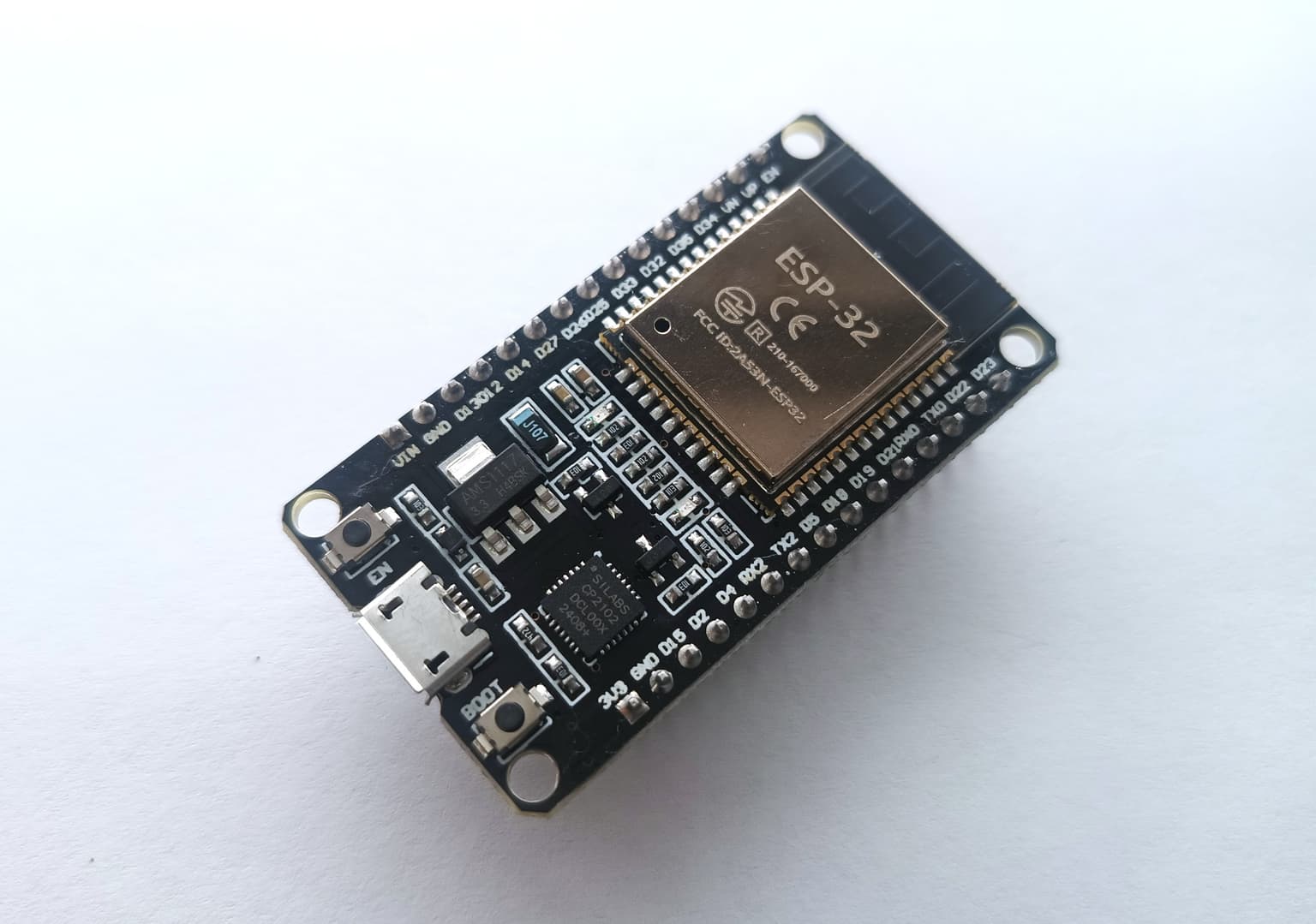 ESP32 Wifi and Bluetooth Dev Board